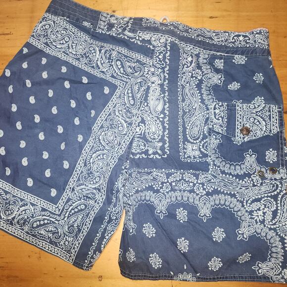 RALPH LAUREN Polo sz 36 Board Shorts Blue Bandana Print Drawstring Lined - Picture 4 of 7